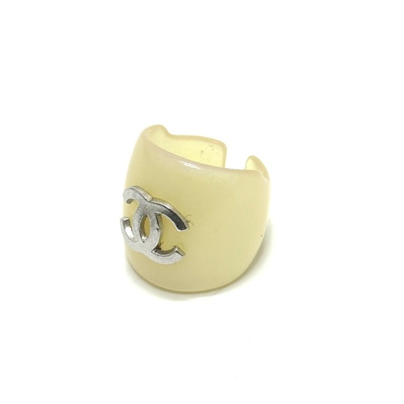 CHANEL Jewelry - CHANEL 96A Coco Mark Ring, Plastic Fashion Accessory, Plastic, Women's, White, 1